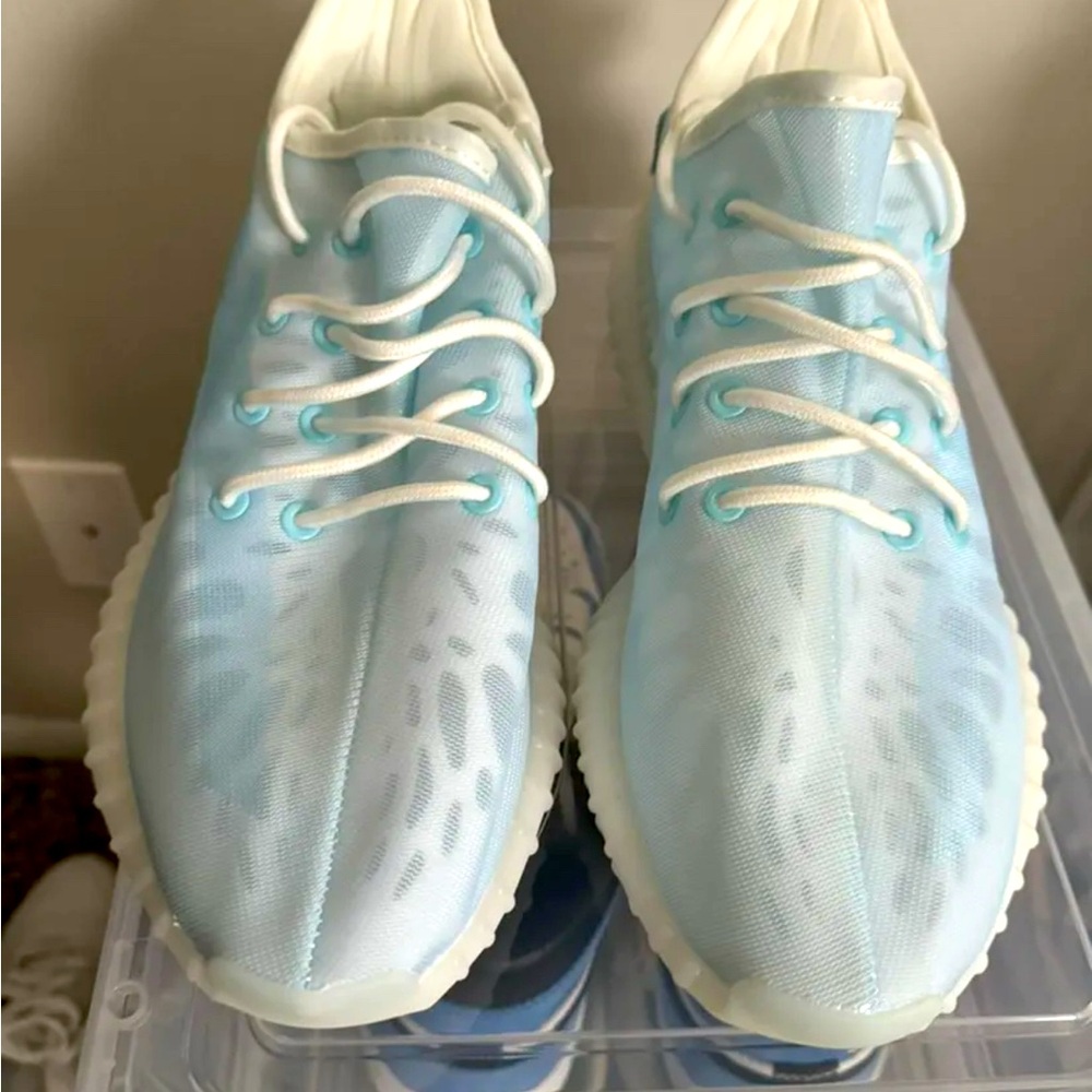YEEZY 350 BOOST MONO ICE